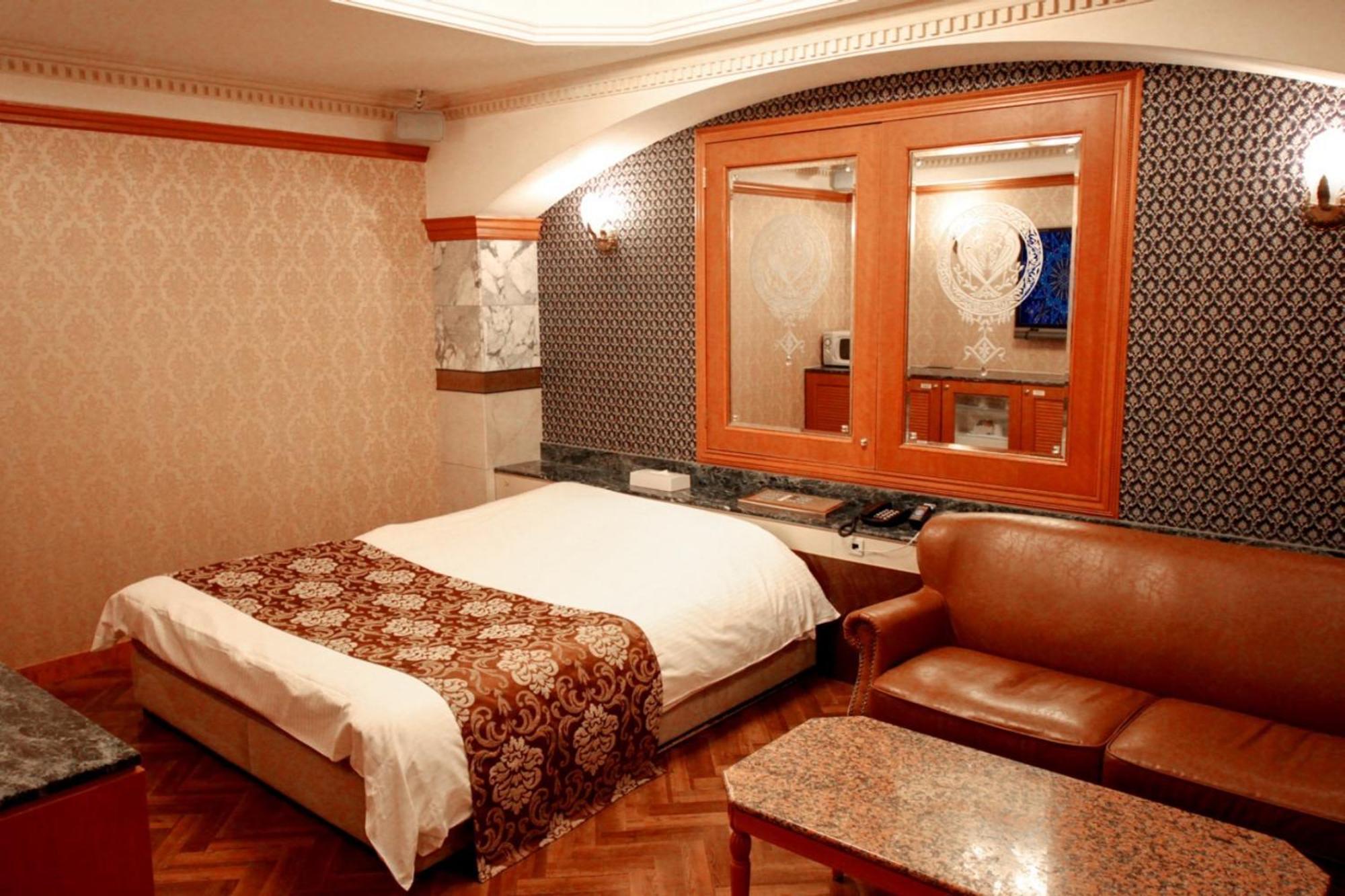 Hotel Shasha Toyonaka (Adults Only) Buitenkant foto